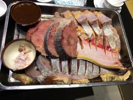网友称在哈尔滨吃饭被宰万元 一份铁锅鱼超五千