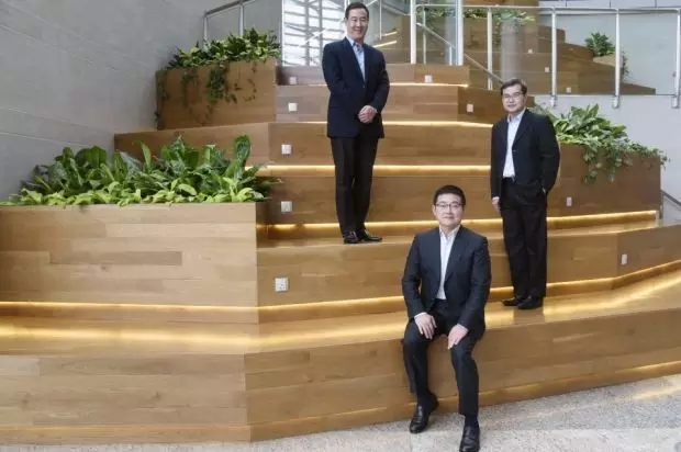 十年前节目现场受尽侮辱，十年后成为新加坡知名投资人，姚劲波都给他当小弟！