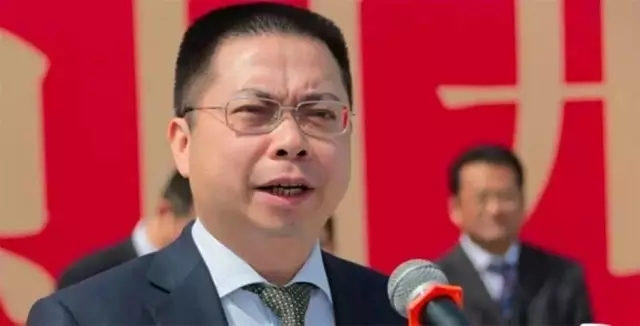 万科成功抱上大腿，王石笑到最后，“宝万”之争就此告结！