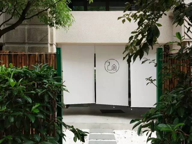 吴回飙把台湾姑娘拐到上海，为她爆改迪士尼旁的毛坯房