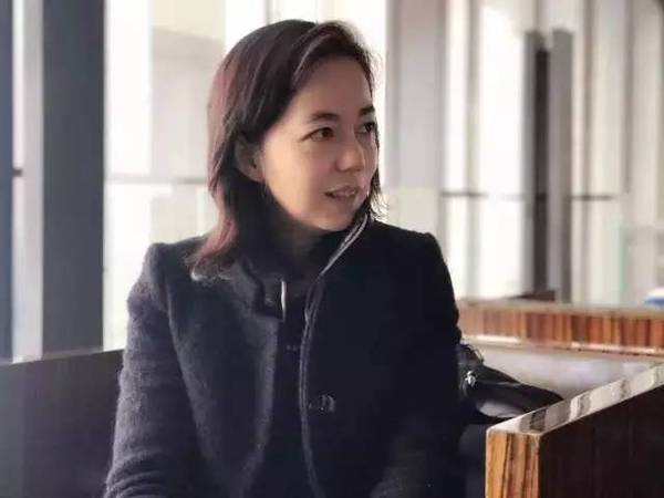 从洗衣妹到谷歌首席科学家，李飞飞靠孤独改变人工智能界，还活成了美国人的偶像