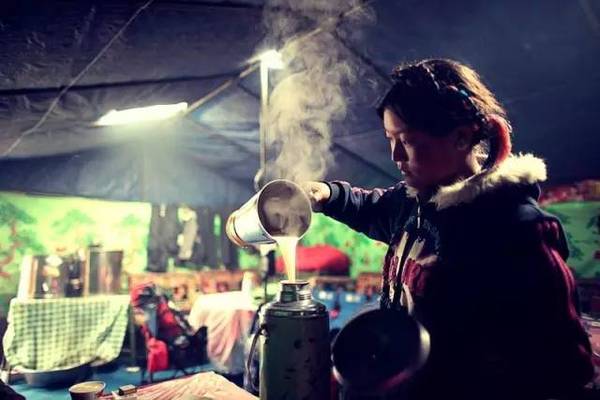 喝一碗酥油茶