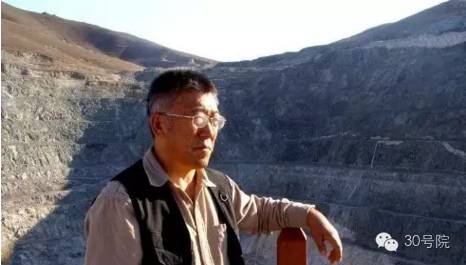 新疆“三号坑”真相曝光！曾是国家最高机密，偿还了苏联一半国债！