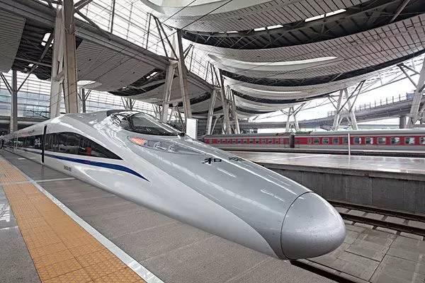 90岁潘际銮身价千亿却骑自行车上班,他的故事让无数爱国者潸然泪下.....