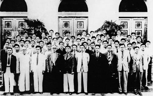 90岁潘际銮身价千亿却骑自行车上班,他的故事让无数爱国者潸然泪下.....