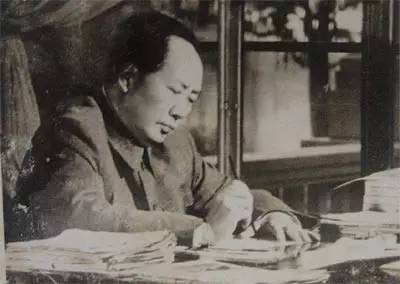 《沁园春·雪》：区区114个字背后引人入胜的故事