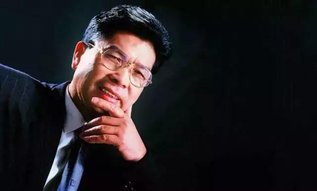 豪捐60亿！5000元起家，把23人乡镇小厂做成2818亿家电巨头，董明珠视他为最大对手，他才是中国实业界最低调的大