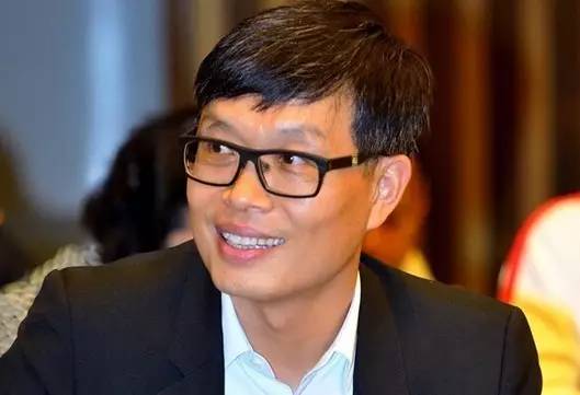 豪捐60亿！5000元起家，把23人乡镇小厂做成2818亿家电巨头，董明珠视他为最大对手，他才是中国实业界最低调的大