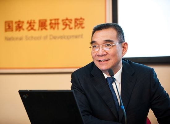 林毅夫团队吉林报告引发争议 振兴东北先留住人