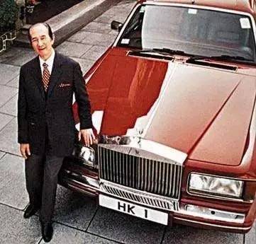 96岁澳门赌王，身价700亿，开劳斯莱斯，车牌HK1，4位老婆17个子女，他的人生堪称传奇
