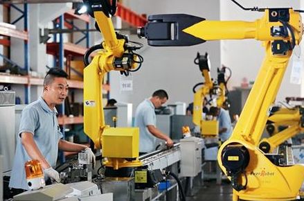 中国工业机器人应用规模已全球第一 国产化替代加速