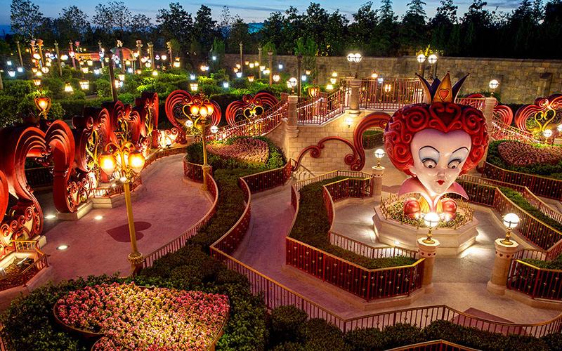 上海迪士尼效益达预期 65%为外地游客平均在园10小时