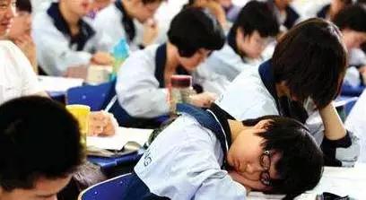 牛津大学教授：别再早睡早起了，这是错误的！