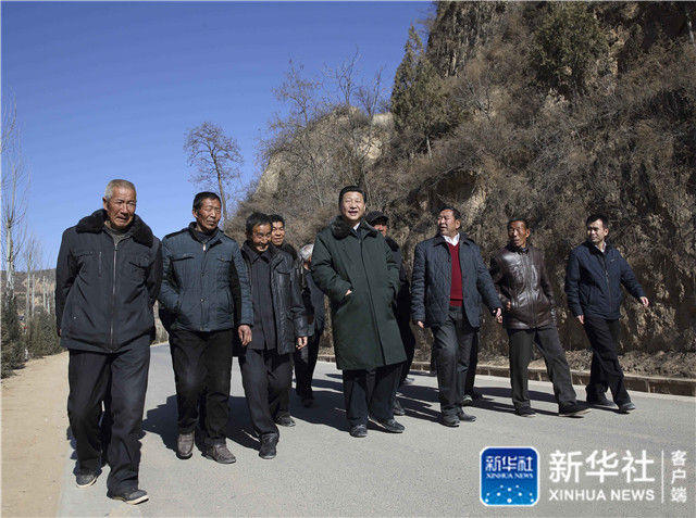 习近平：新时代的领路人