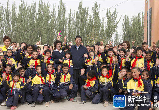 习近平：新时代的领路人