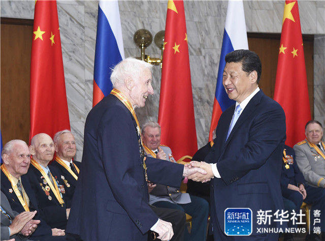 习近平：新时代的领路人
