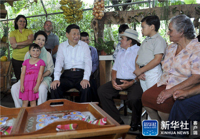 习近平：新时代的领路人