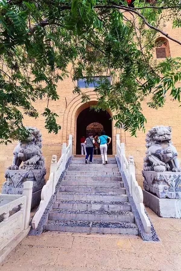 400年了，中国居然还有一个古堡保存完好，甚至还有护城河！