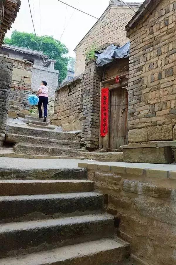400年了，中国居然还有一个古堡保存完好，甚至还有护城河！