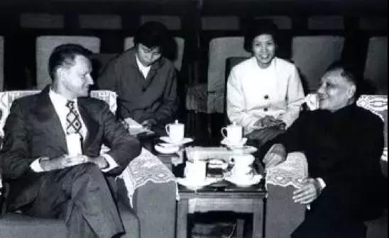 中国着了他的道！20年了！ 摧残中华民族的根基！无数国人正沉迷其中！（细思极恐）