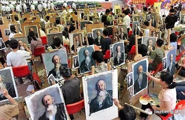 为什么美国黑手党每年要在深圳买一万多幅画？