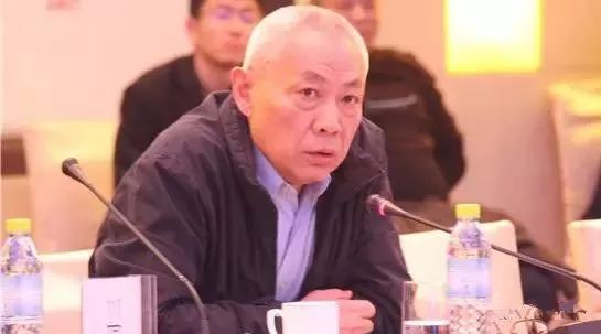 刚刚,中国经济学界半壁江山齐聚钓鱼台,有人高呼:警惕红色财团!