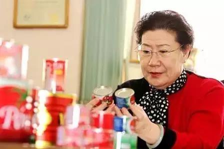 退休女工靠抱大腿年入76亿！清华北大，果然都不如胆子大？