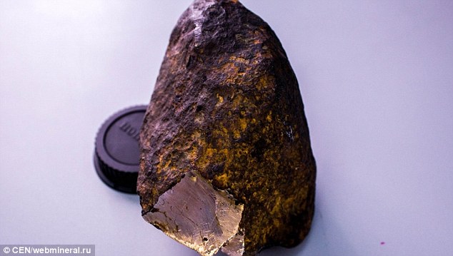 俄科学家发现西伯利亚陨石中神秘物质 硬度超钻石