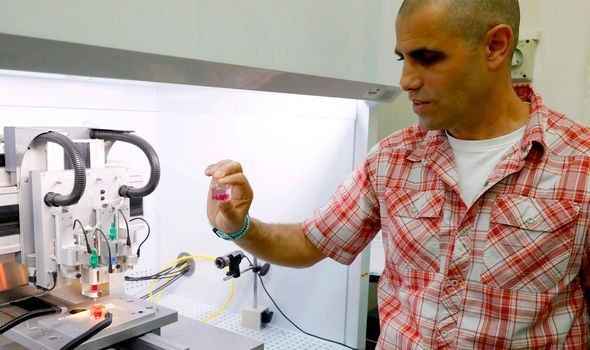 3D打印心脏技术获突破 科学家首次打印出细胞和血管