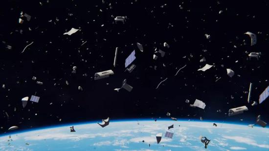 太空垃圾如何清理？卫星测试用鱼叉击中太空垃圾碎片