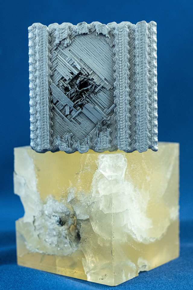 莱斯大学科学家利用3D打印打造出聚合物防弹立方体