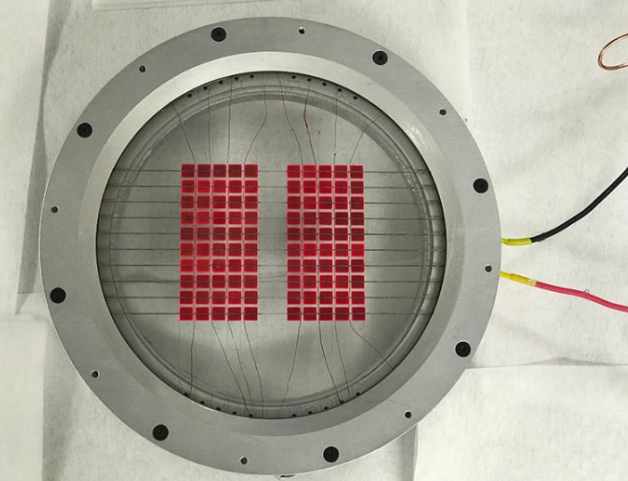 科学家打造混合型太阳能转换器 收集太阳光和热量的效率可达85%