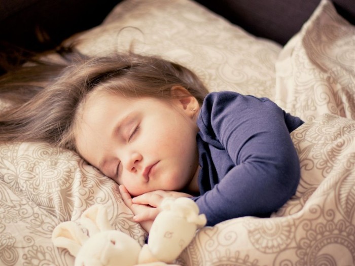 为什么婴儿时期的睡眠时间比成年人多？