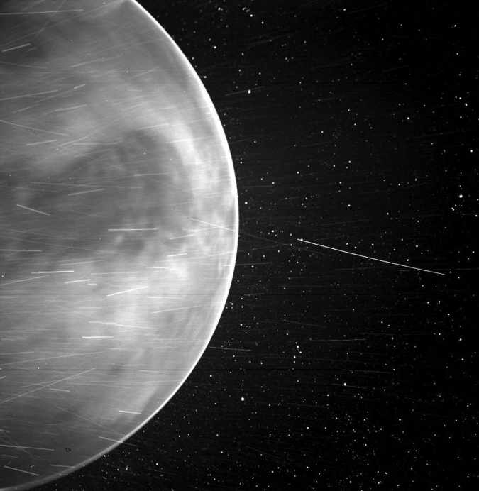 帕克太阳探测器拍摄到不可思议的金星照片