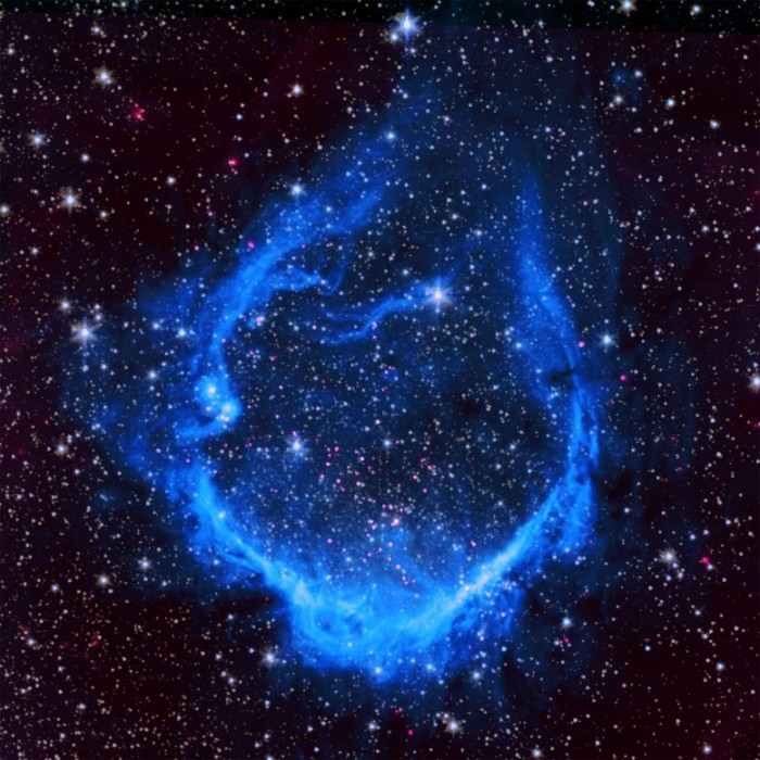 来自恒星的巨型耀斑：比在太阳上观察到的最强大耀斑的能量大1000万倍