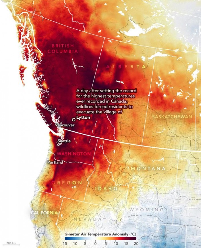 科学家关注北美极端炎热的天气、严重的野火及“怪物级火积云”事件