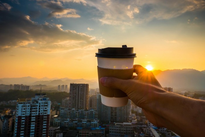 最新研究显示每天喝咖啡可能有益于心脏并帮助延长寿命
