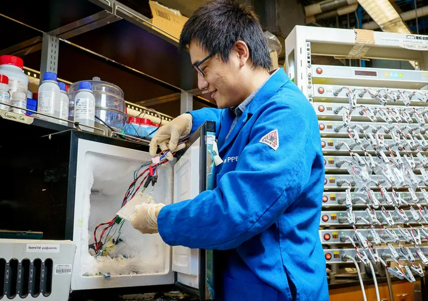 科学家研发新型锂电池：可在高温、极寒环境下正常工作
