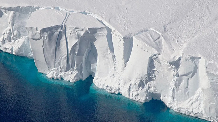 “南极洲正在崩溃的边缘”：NASA研究揭露了数十年的冰层损失