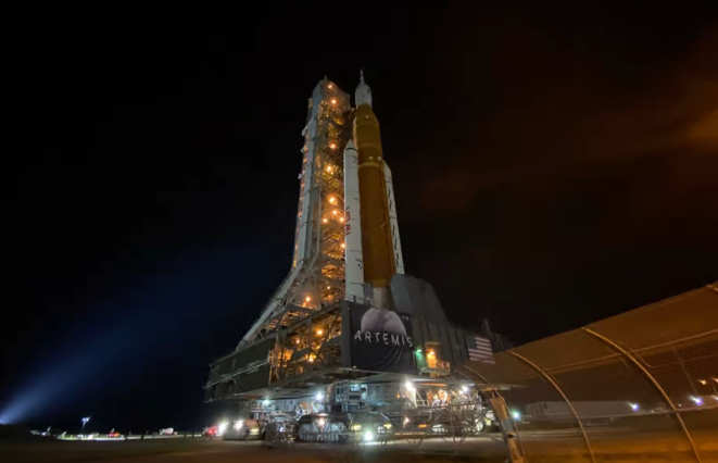 NASA有史以来最强大的火箭正被运往发射台 计划于8月29日升空
