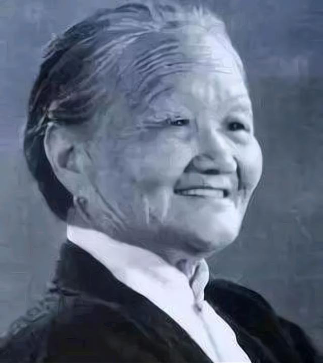 中医正骨大师罗有明，人称“双桥老太太”，她传奇的一生很励志