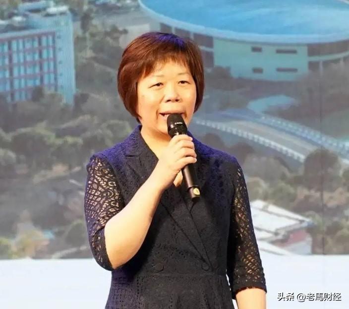 深圳最新十大女富豪，两位“85后”上榜，朱林瑶身价遭腰斩