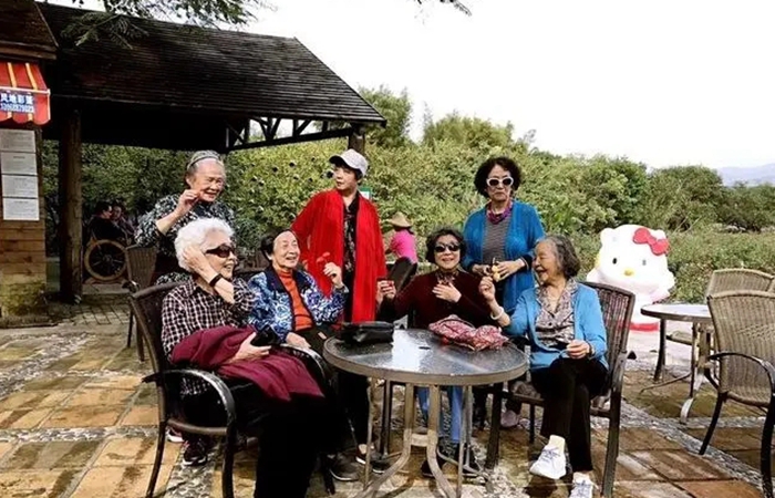 “冬南夏北”候鸟式养老兴起 各地探索康养旅居新模式