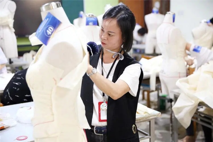 为什么服装产业强在广州 而设计师却偏爱深圳？
