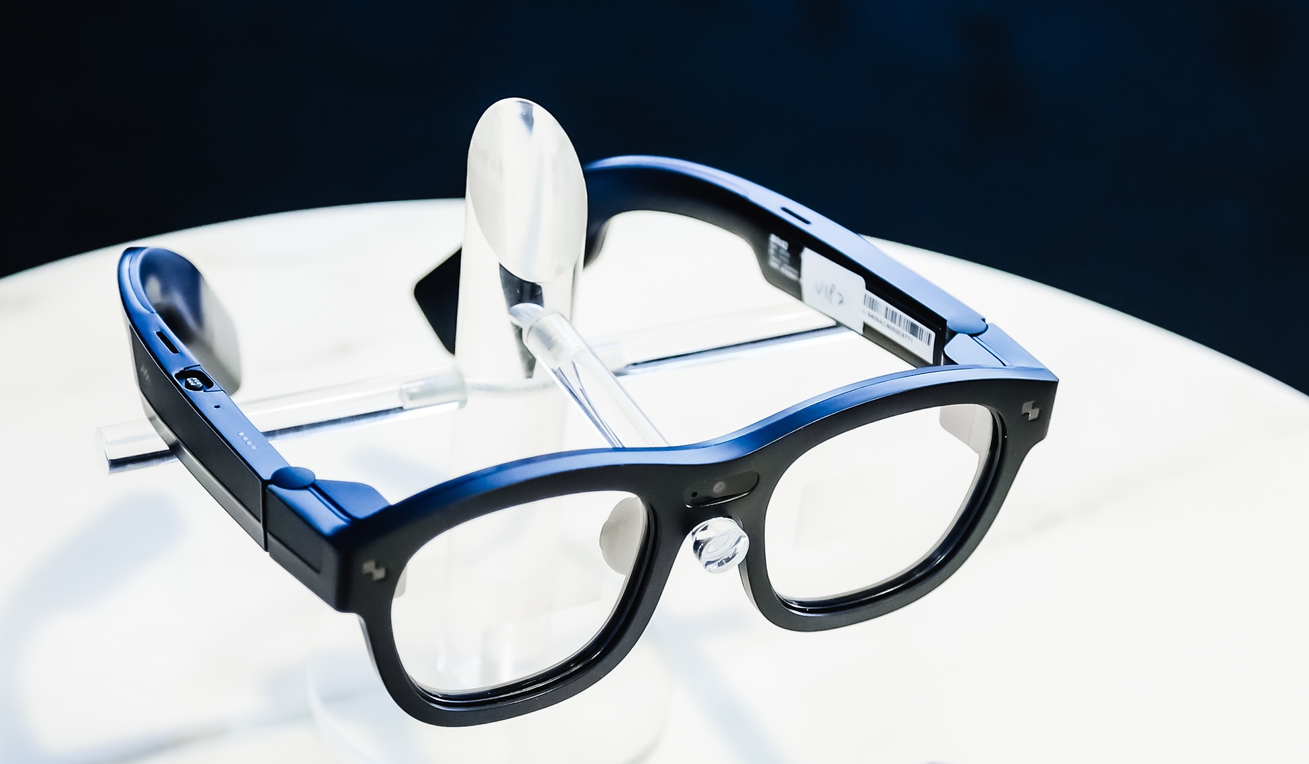 雷鸟创新获新一轮亿元级融资，AR眼镜行业加速补“弹药”